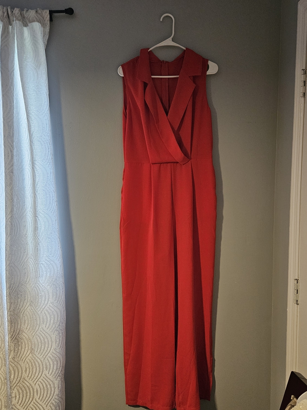 Tailored Red Sleeveless V-Neck Jumpsuit - Picture 6 of 6